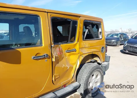 2014 Jeep Wrangler Unlimited Sahara z USA, uszkodzony, nr VIN 1C4BJWEG2EL168646